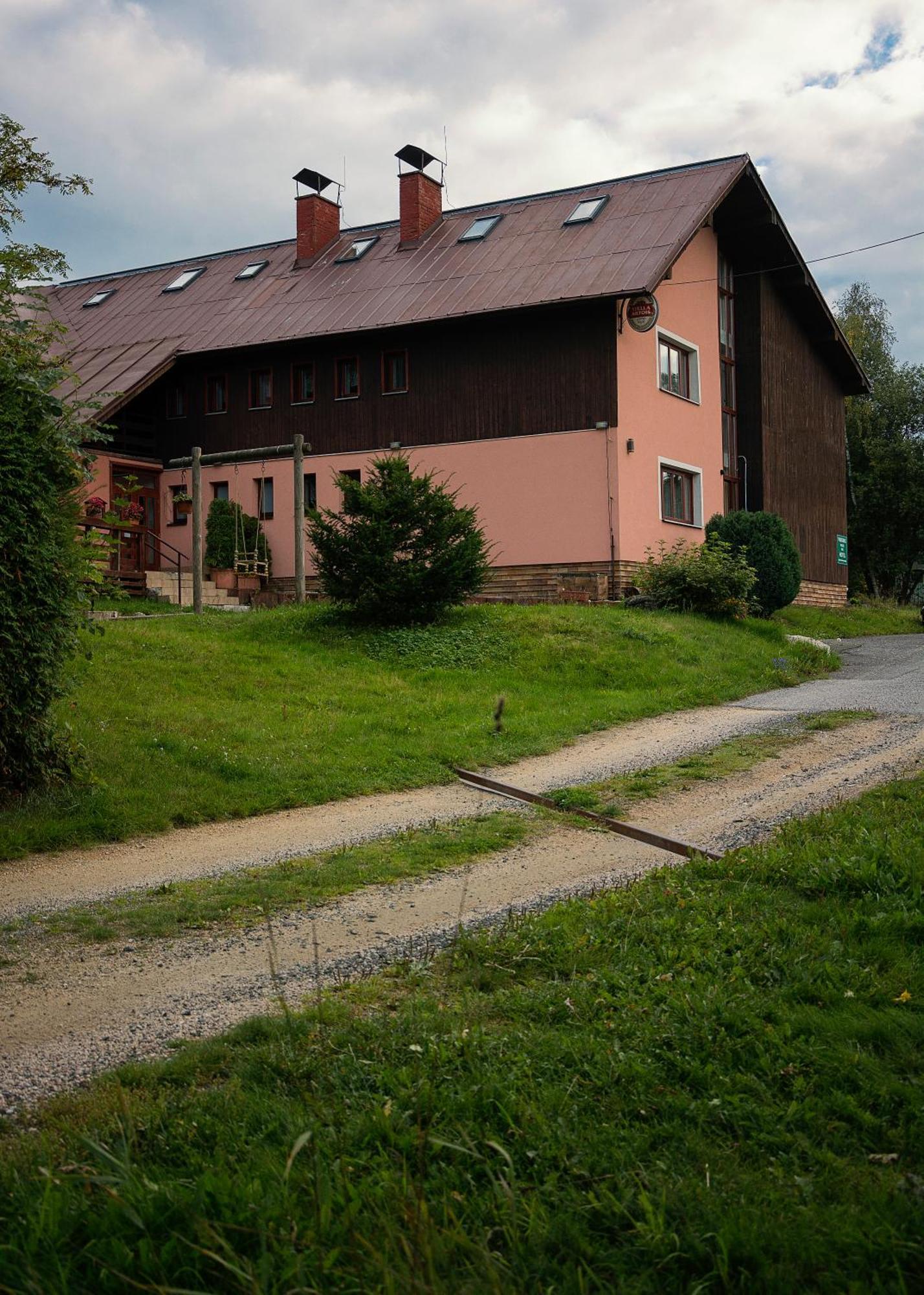Hacienda Cert Kořenov Extérieur photo